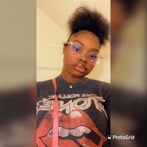 Meet your Posher, Akilah